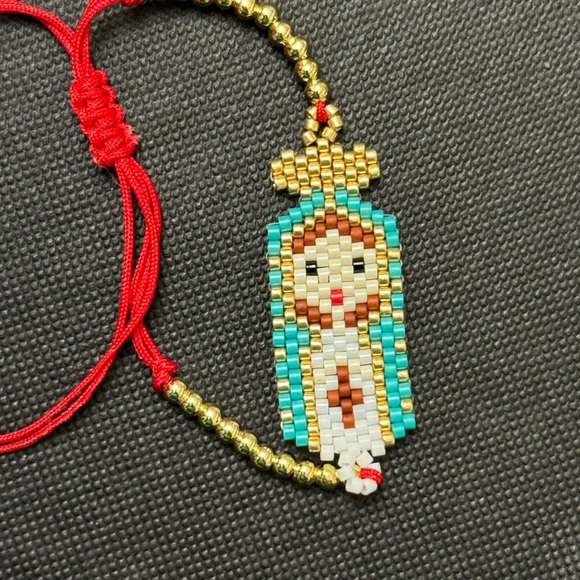 Blessed Mother micro-bead pull bracelet.  🙏🏼 NWT - Picture 2 of 2